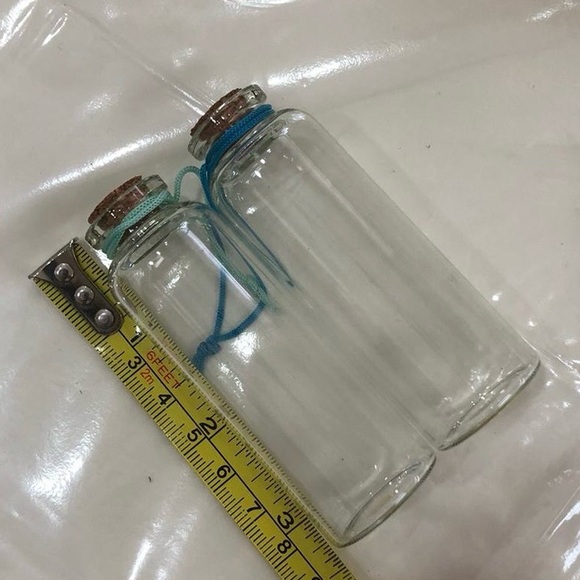 20 small glass bottle with cover 3.75“ tall x 1” diameter - Picture 2 of 3